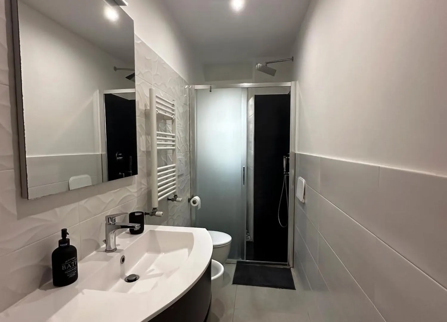 Unexpected Rome - Spacious Modern Central Apartment
