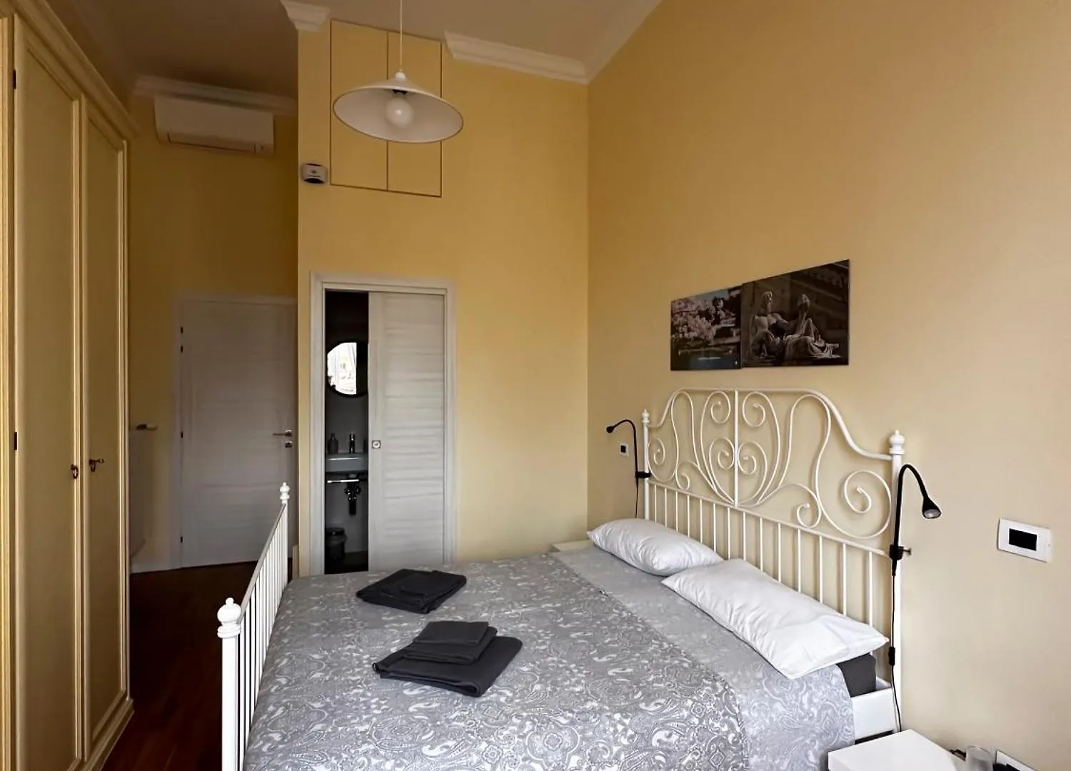 Unexpected Rome - Spacious Modern Central Apartment 0*,  Italy